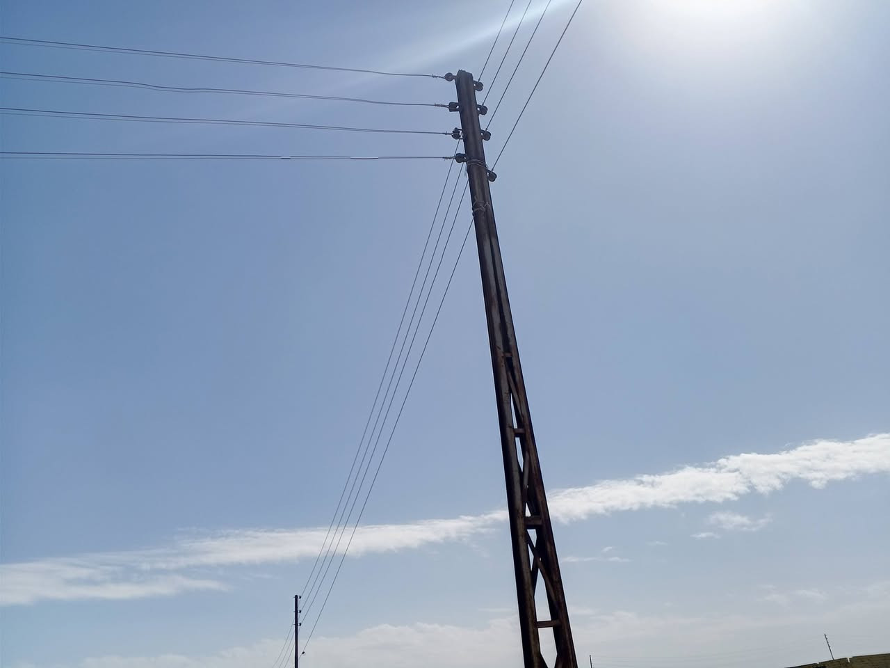 قطعه بحي جوادين النزله الثالثه قرب القصر البيت الأبيض قبل لاتوصل للحسينيه الامام المهدي ماي وكهرباء بلباب ومدفونه مساحه ميتين سعرهه تسعه ملايين 
***********
