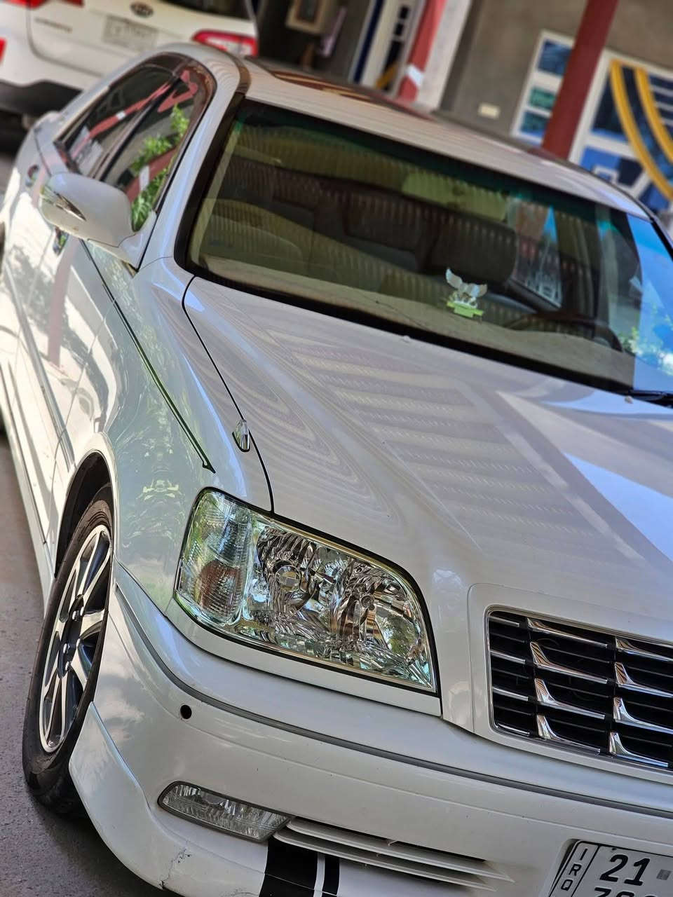 سلام عليكم
ملكة للبيع موديل 🇯🇵2000 🇯🇵فول مواصفات 
محرك ديفور كبير 
شاصي 75

فتحة سقف سلايت روف 

كشنات كهرباء اربعه 

اشاير مري 

شاشات خلفيه 

تبريد سبلت 
ارباكات تكم +كشنات

برده خلفيه
ثلاجه
تحوير نجف فوك وجوى 
دشبول نجف (عارف العيساوي)درجه اولى 

تبريد مركزي (امامي خلفي)

دبل شاشة 
استيرن كهرباء 

مكفولة من كص ونقل جثة شرط تحويل  شرط اظبارة ومعممه كافه محافظات 

مكان السياره بابل المسيب *********** السعر 
155
