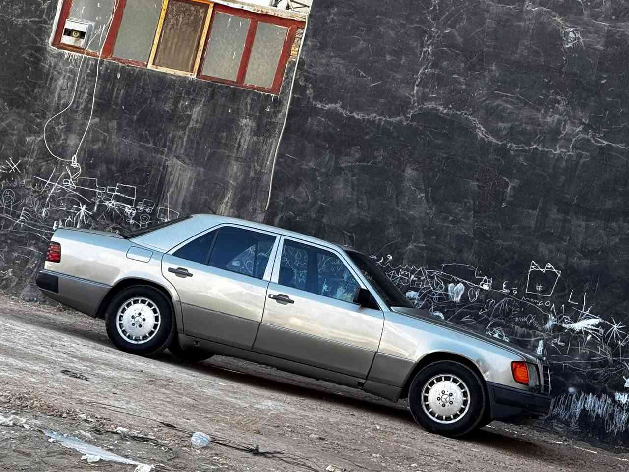 لبيع بدون مراوس
مارسيدس دب E300
محرك بلاد
رقم بغداد 
تخم تاير 
صدر امامي خلفي جديد
منضومة تبريد كاملة جديدة تبريد ثلج
كير محرك جديد سيارة جاهزة
سلايد روڤ 
العنوان ديالى بعقوبة
السعر ٦٣ بيها مجال
***********
