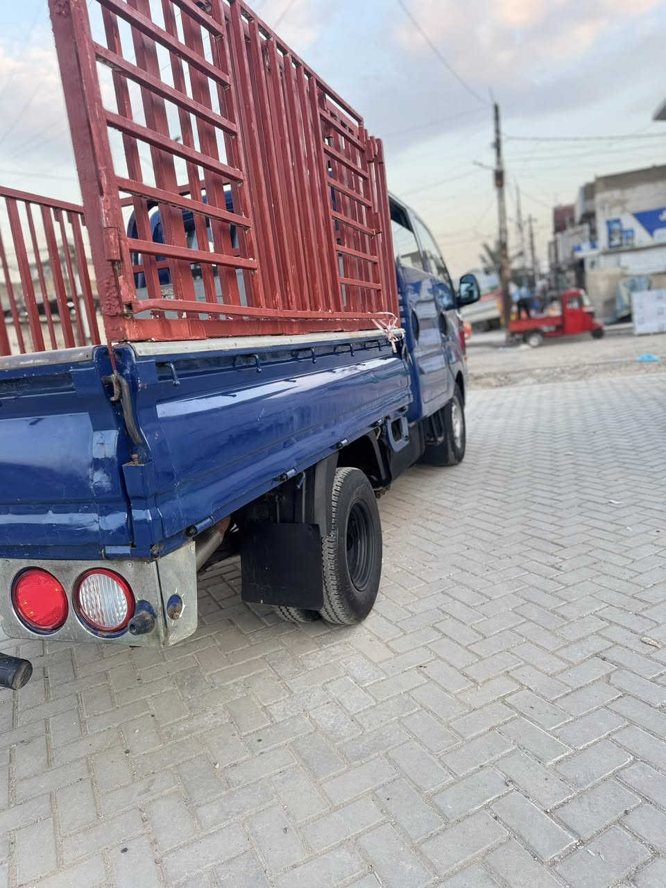 كيه موديل 2007 مكينه 3000 مشترك رقم واسط
كفوله من الضربه والصبغ غير. بال ذيل مال باب 
كفوله مكينه كير اكسل شواصي حداديه
 سعر 87وبيه مجال 
عنوان بغداد الرقم لل ستفسار 
***********
