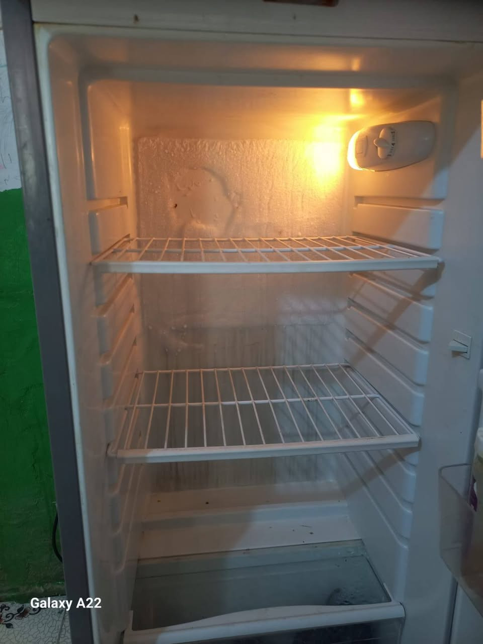 السلام عليكم  ثلاجه للبيع نظيفه 80/100
 كلش نظيفه وجديدة لايلونها عليهاا 
 سبب البيع نريد  نشيل السعر 200 وبيها مجال


**إذا كنت صاحب هذا الإعلان وتريد حذفه لأي سبب، رجاءا أرسل رسالة إلى الدعم الفني**
