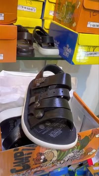 سندل ولادي • مقاسات ٢٠-٢٥ • موصل حي المثنئ