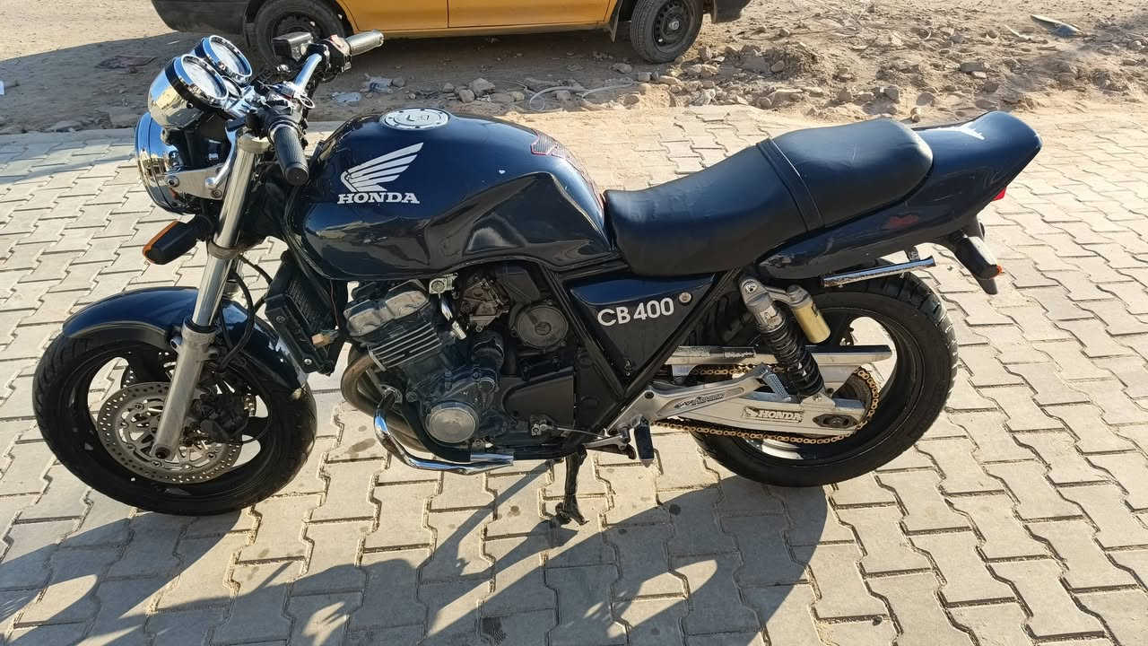 سلام عليكم يسبي فور دراجه شلعه ومعدل فول مكينه كفاله عامه كهربايات شغاله كجات شغاله تخم تاير جديد دراجه مكينتها هاون فصلتها نار 🔥 اوراق كامله بسمي اكرر دراجه كفاله السعر ١٨٠٠ وبيها مجال حك جيه المكان بغداد الحسينية مال راشديه ***********
