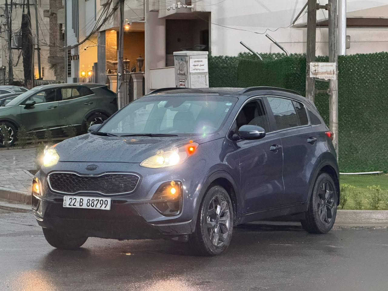 السلام عليكم 
————————
للبيع 
سبورتج أمريكي  
موديل 2021
محرك 2.4 
—————————————
بانوراما 
شفتات بالستيرن 
كشنات جلد + كشنات تدفئة 
فور ويل 
تبريد قطعتين 
رادار قيادة 
رادار تصادم 
توفق ذاتي امامي خلفي 
ستيرن حرف D 
مري شفط 
اشاير بالمري 
3 انضمة قياده 
ماشية 44800 ميل 
لايت وبك لايت لد بلادي 
—————————————————————-
سياره وارد امريكي 
 صور الحادث بالمنشور
( السيارة بيه نص بنيد صبغ فقط))
(( رقم أربيل تريدتحويل تريد وكالة))
(( السيارة بدون ايرباك ))
—————————————————————
مكانه :- بغداد  
السعر :- 180 بيه مجال 
اتصال :***********
