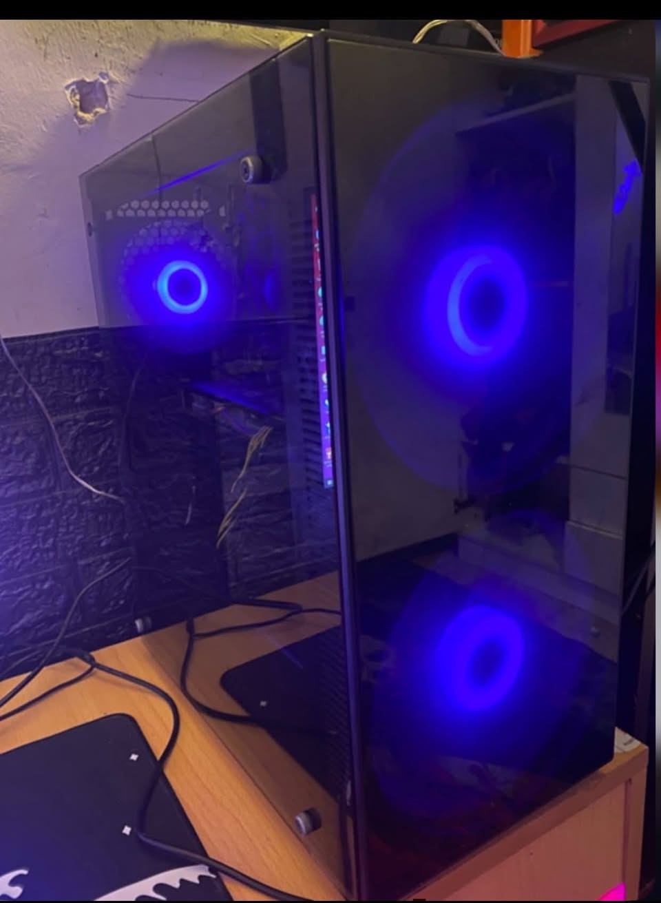 سلام عليكم بي سي للبيع مواصفات كارت شاشهRx580 8VRAM رام8قابل للزياده معالج17جيل الرابع 
SSD128
HDD512

The Last of us1/2

السعر400 بي مجال 
تواصل خاص


**إذا كنت صاحب هذا الإعلان وتريد حذفه لأي سبب، رجاءا أرسل رسالة إلى الدعم الفني**
