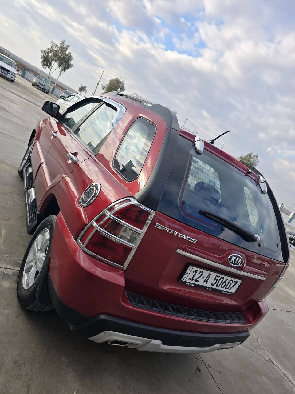 سبورتج خليجي ٢٠٠٩ رقم وهزا وفحص جاهز تخم تاير صدر جديد 
كشنات هيترات 
كشنات جلد 
صندوق جك 
محرك وكير شرط ترهم بيع وترهم امروس حسب القناعه رقم الهاتف ***********
