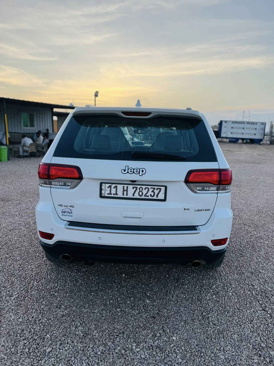 جيب شيروكي Limited خليجي 2021
كفاله عامه ( فول مواصفات)
ممشى السياره 78,000km 
للاستفسار 📞***********
