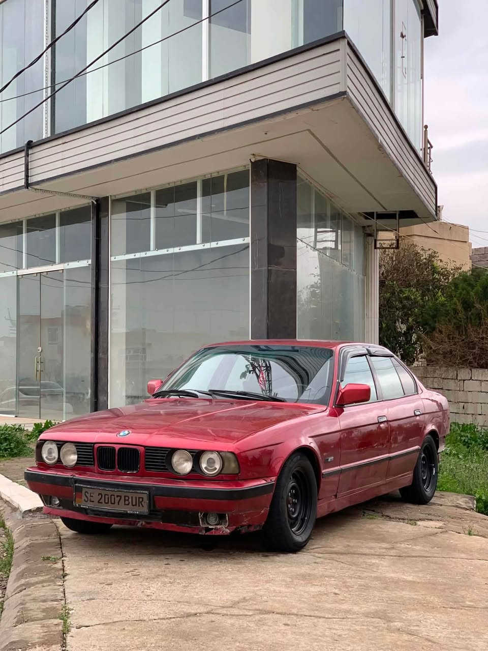 سەرەتا بەناوی خوا بیئیم مۆدیل ١٩٩٣ مەکینەی ٥٢٠ عادی هەتا بلیت بەقوەتە ٢ جام کارەبایە ناو فۆرمیکایە گەرمی مەزبوتە ئەشیای تەبریدی پیوەیە دەحمو لیدراوی نییە موسو براوە بەشەرت تەقەو رەقەی تیانییە هەموو مەسرەفی ئەو سەیارەیە ٢ دەعامیە گیرومەکینە بەشەرت سحر 24یک توز معملی زور که م 
تیبینی حلوجه حلوجه السليمانية, العراق


**إذا كنت صاحب هذا الإعلان وتريد حذفه لأي سبب، رجاءا أرسل رسالة إلى الدعم الفني**