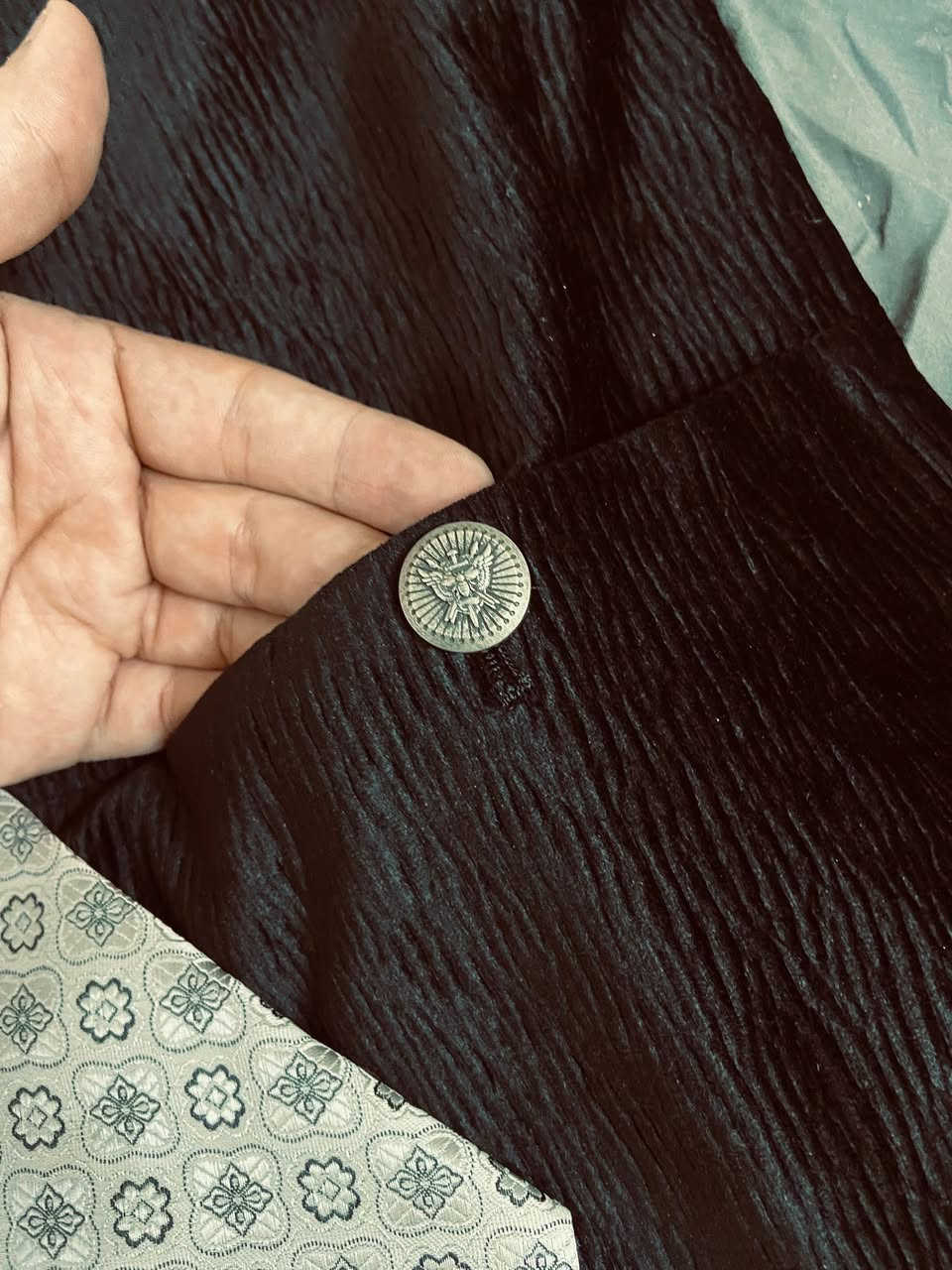 ستره رجاليه قطعه شتويه ورباط مختلفه سوده فحم
تلبس طول ١٨٠ ووزن من ٧٠ل٨٥ 
السعر ثنينهم  ٣٥  والتوصيل مجاناً


**إذا كنت صاحب هذا الإعلان وتريد حذفه لأي سبب، رجاءا أرسل رسالة إلى الدعم الفني**