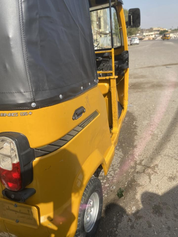 السلام عليكم ورحمة الله
TVS  موديل 20
رقم وسنويه تحويل على راحتك 
مكينه مكفوله تنقيص تبخير نضوح 
مكينه جديده مجفته فقط زنجبيل 
معمره دروس فقط صبغ جانت مشخطه وصبغتها 
التكتك رايدله فقط جادر مشكك
كهربائيات كله شغاله خير من الله سعرها 6000وبيها مجال للطيبين مكاني بغداد زعفرانيه جسر ديالى القديم ***********
