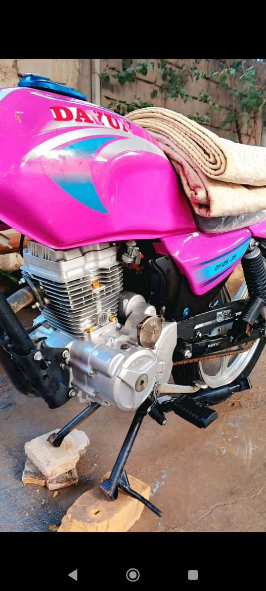 دايون عضم كلك موديل 23مكاني بابل مركز سعر ٥٠٠ وبيه مجال هذا رقمي بي واتساب *********** دراجه بيه فقط رقم شاصي وكاتبك عليه دراجه يرادله ترتيبات شويه مافارغ اني طالب
