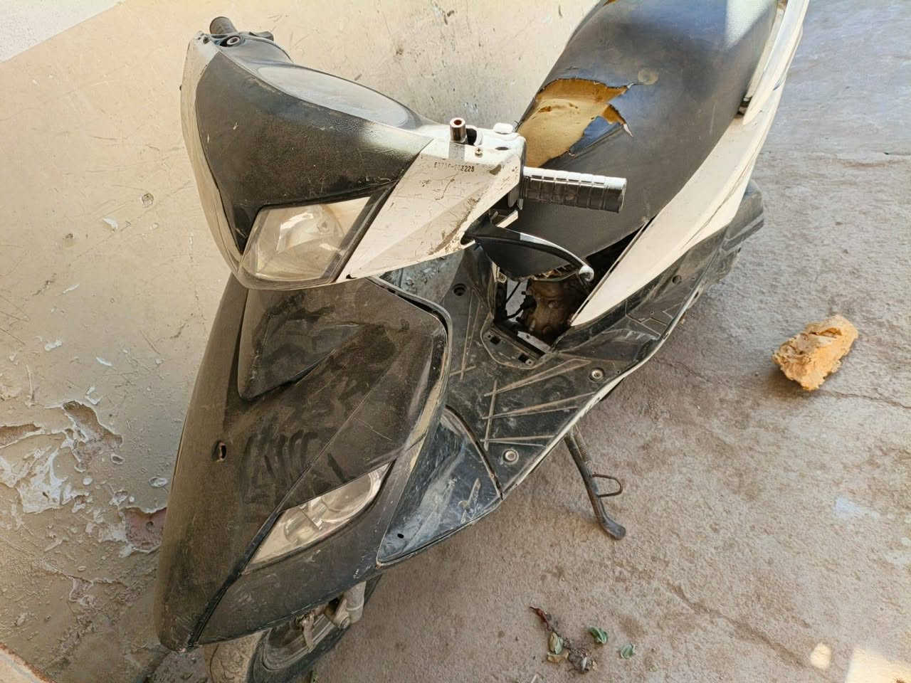 السلام عليكم هاي الثعلب لبيع كوم حديد بس ادراجه مابيه شي نقص من ناحيت الكفرات  العنوان بغداد الكاضميه السعر 150وبيه مجال لستفسار هاذ الرقم ***********
