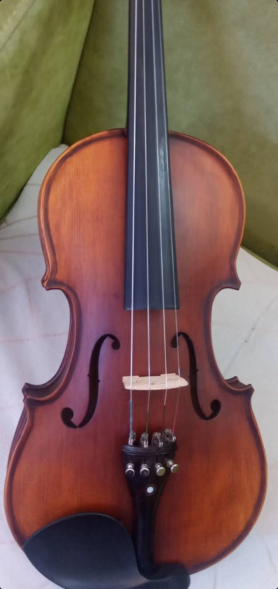 لعشاق الة الكمان الساحرة للتواصل في بغداد ***********
