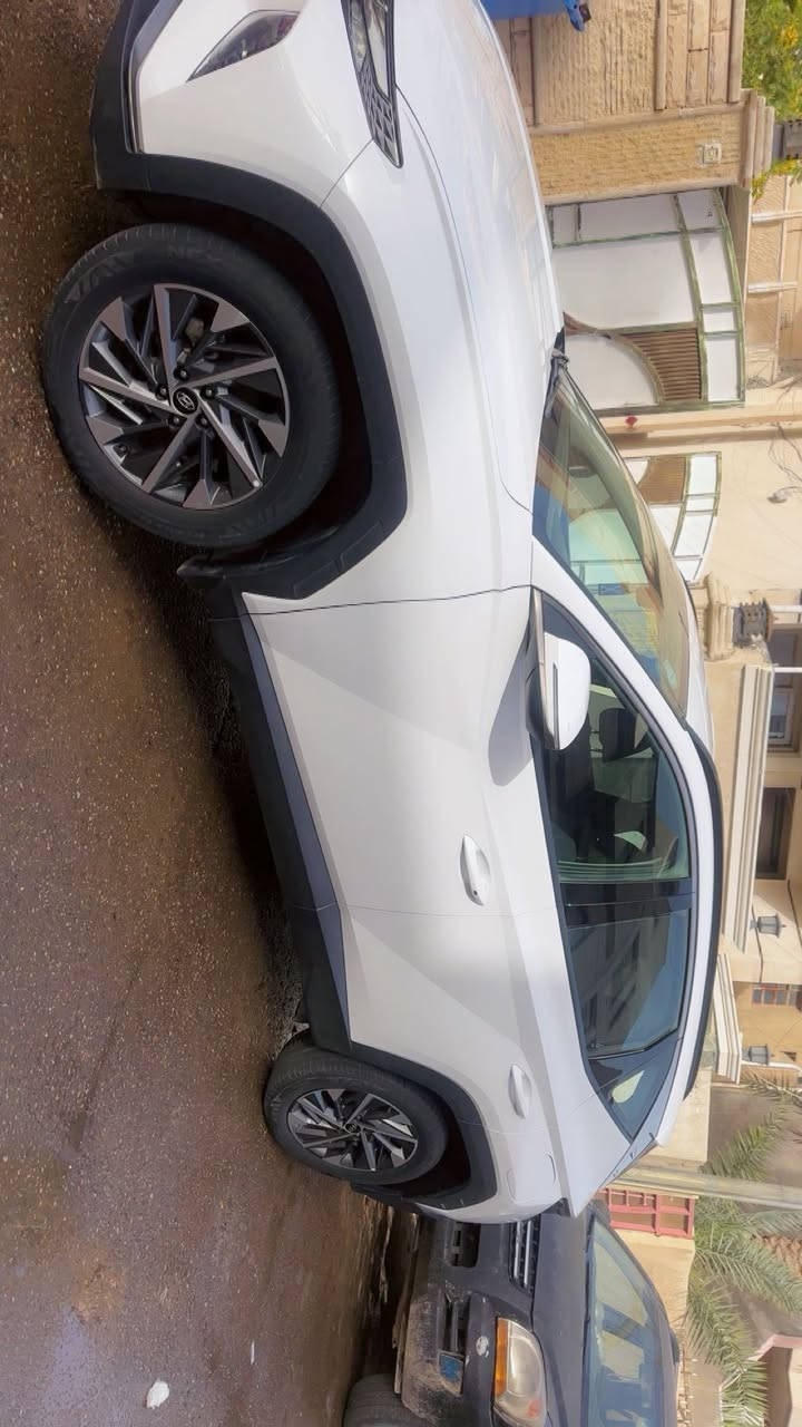 توكسان موديل 2020 خليجيه
مكفوله من الصبغ والتبديل ماشيه 60
بأسم شركه تحويل او وكاله جاهزه من جميع النواحي بدون نقص
حساسات امامي خلفي
مري شفط
هندبريك بصمه
بردات خلفيه 
نزول منحدرات
اوتو هولد
شاحن وايرليس
السعر 198 مكاني بغداد
***********
