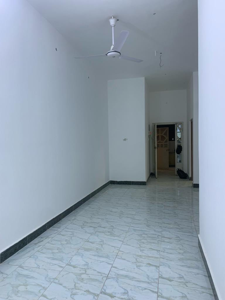 شقة للايجار في حي الرضا
تحتوي على:
٢ غرف نوم + صالة + مطبخ + صحيات
بالكونة + سطح

💰 الإيجار: ٧٥٠ ألف

للاستفسار يُرجى التواصل
مكتب عقارات الأملاك
📞 ***********
📞 ***********
