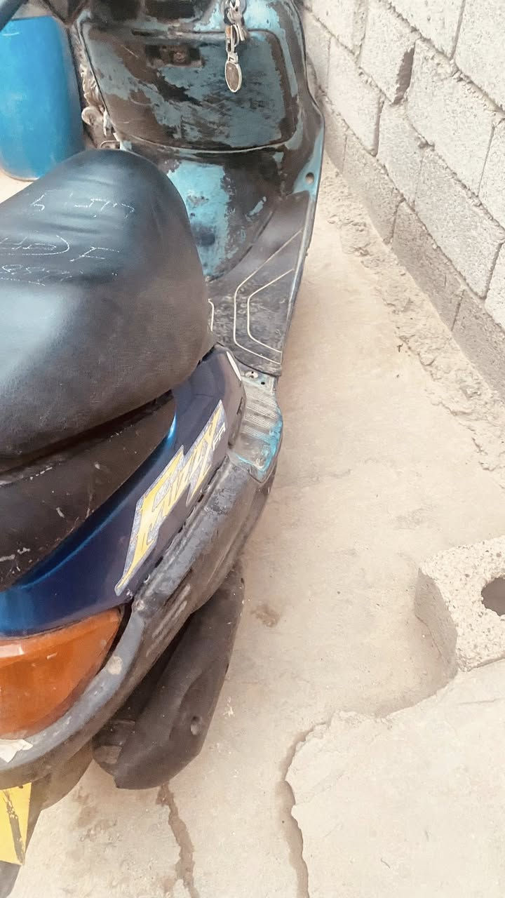 سلام عليكم درجه فراشه للبيع محركه صار يومين من شديته جبته من الكفاح تخم تاير  نقصه بس باتري كارينو يابني  جديد مال كصه سلف  سعر 350  *********** تواصل عنوان كاظميه جكوك
