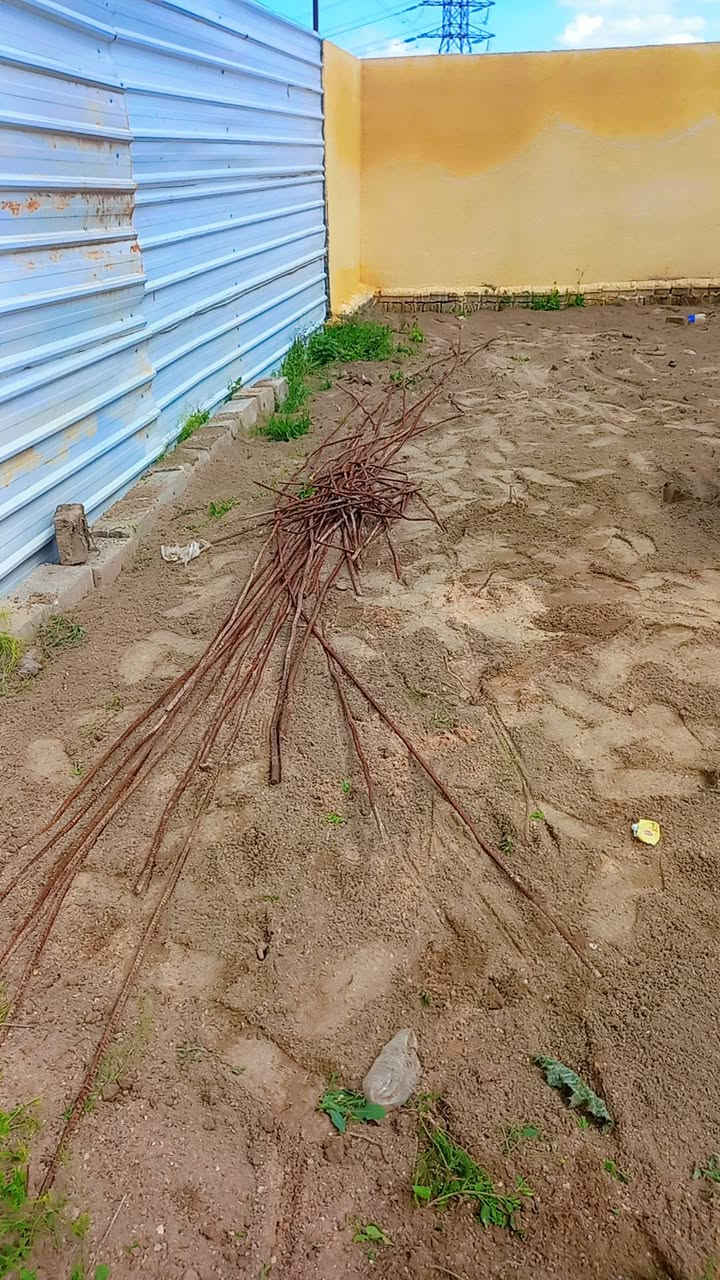 السلام عليكم للبيع شيش مستعمل نص طن مكانك تاجي زمله 
***********اتصل او واتس اب
