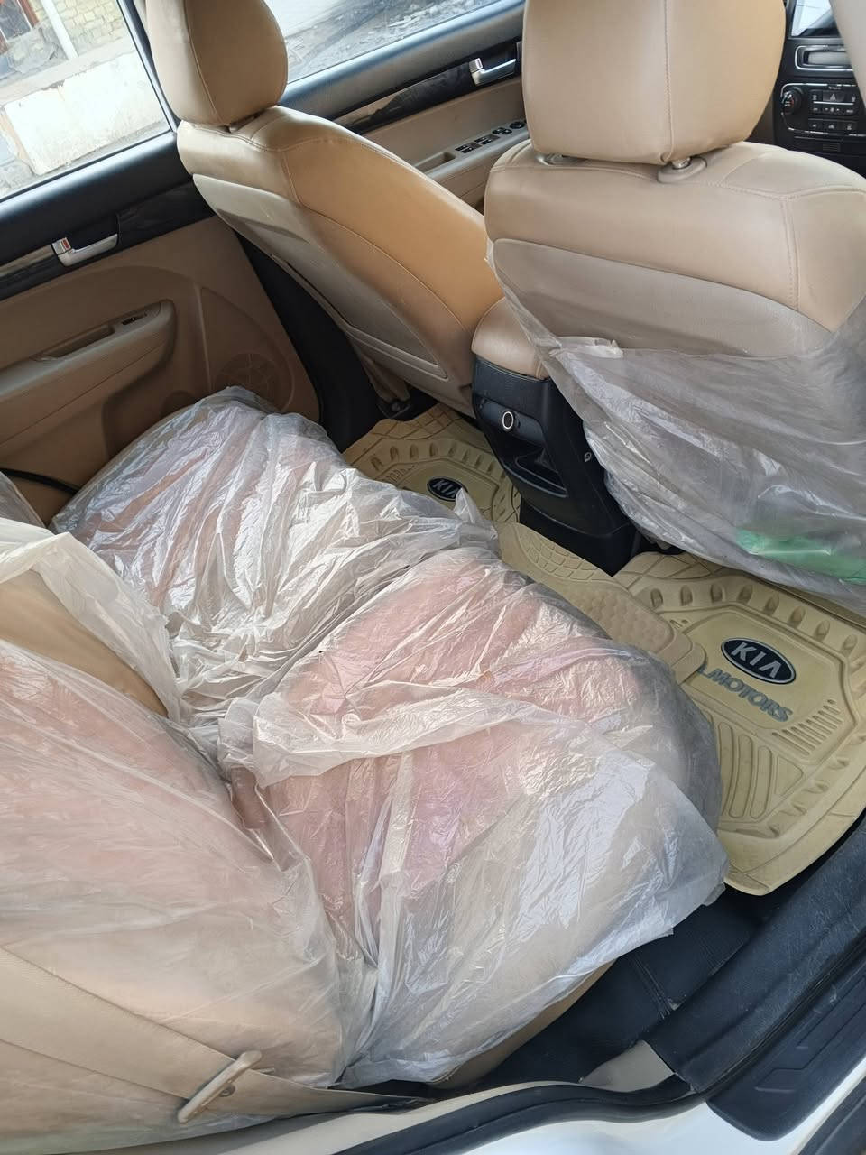 سورنتو مديل 13 خليجي ماشه 128 الف رقم مميز بيه بارد شبر
مكاني دوانيه ***********
