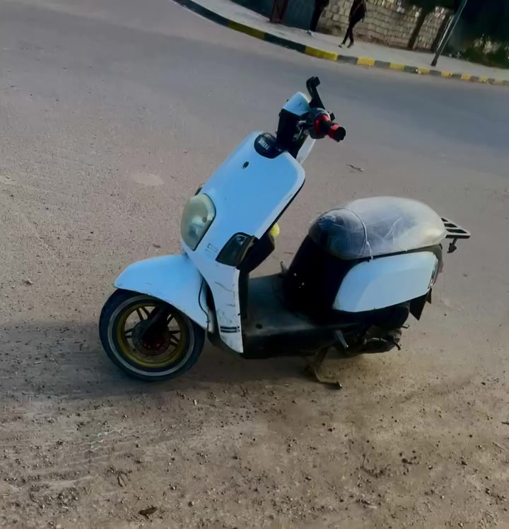 للبيع دراجه ماكس بوليس  مال شالله خير من الله سرعته كلش حلوه بيه غراض رياضي سعر ٤٧٠ وبيه  مجال بسيط مو شرايد لا تدخل متوجين خاص الاستفسار اكثر رقم ***********
