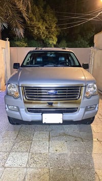 اكسبلورر • ٢٠١٠ • دفع رباعي