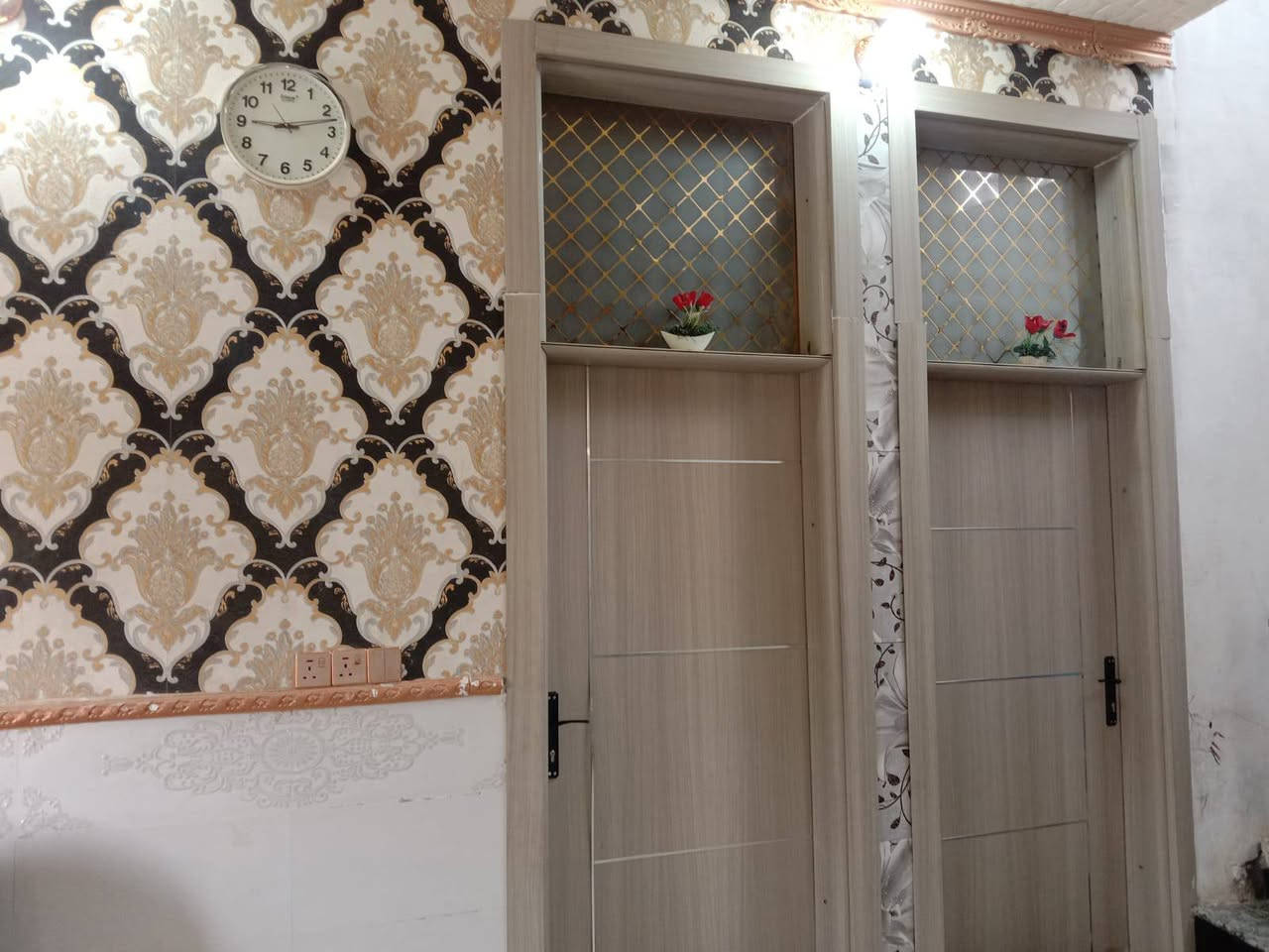 دار للبيع مساحة 365متر شارع بيت شلاكة فرع العوادل طابوا زراعي سند 25 
التفاصيل
اسقبال 84 مطبخ 64 غرف نوم عدد 2 
24*5
صحيات عدد3
2خارجي 1داخلي
بناء 2023
كامل بدون اي نقص
فول خدمات ماء مجاري كهرباء خط تلفون
للاستفسار مراجعة مكتب سما بلدروز للعقار مدخل شارع العلوة
***********
