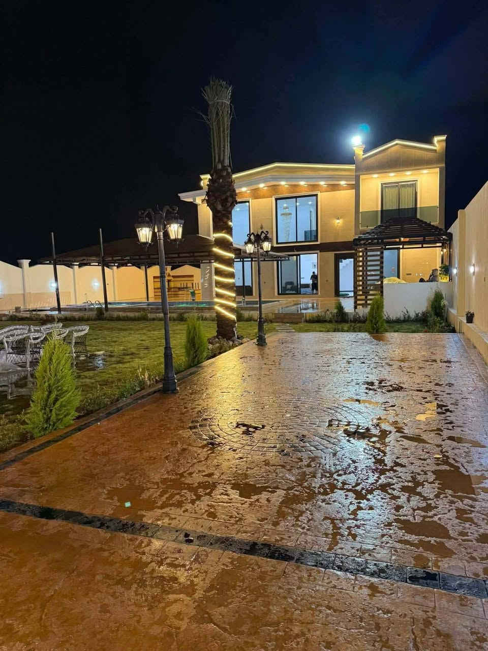 🌿✨  استمتع بيوم لا يُنسى ✨🌿
🔹مزرعه للايجار ليومي 

 [سعر الشفت المسائي 450 الف ]
[سعر الشفت الصباحي 425الف ]
 
🔶️غرف نوم وصالة ومطبخ وصحيات

🔶️العاب للكبار-العاب للصغار

🔶️حديقة كبيرة  

🔶️ادواة للشواء ومكان شوي كامل
🔶️جلسات خارجية 

🔶️كراج داخلي 
🔶️كهرباء ع مدار 24 ساعة 
⬅️يرجى المحافظة على نظافه المكان 

⬅️العنوان #بغداد_الدوره_البوعيثه
    عرب جبور – مجمع الزمرد 
🔴للاستفسار  خاص او الاتصال ع  الرقم 
☎️***********

