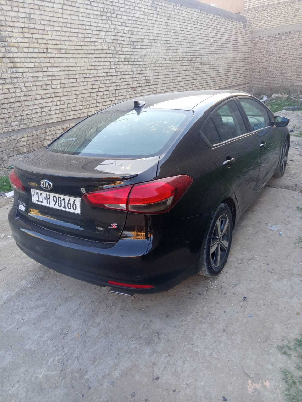 السلام عليكم
كيا فورتي للبيع وارد امريكي موديل 2018 مواصفات s معروفه مكينه 2000 دوش وكير السياره خير من الله حادثه بنيد وباب مبدل ما واصل للشاصي وناقصه راديتر التبريد السعر 125 وبي مجال 
رقمي ***********
