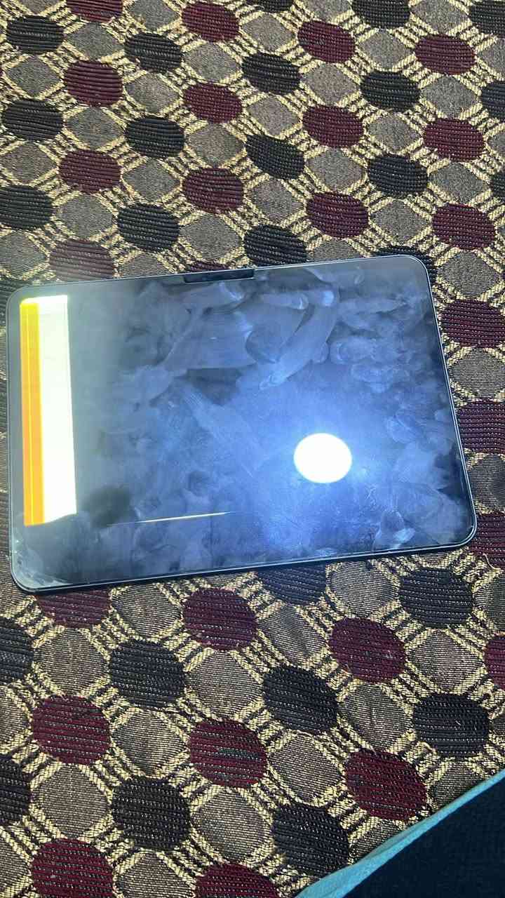 ايباد m4 مستعمل
بطاريه،93

الذاكره 256

ضمان اسبوعين صار بيه شي ترجعلك فلوسك كامله

ضرر فقط تبديل شاشه الجهاز شغال طبيعي

سعره 590الف وبيه مجال 

رقم التواصل ***********
