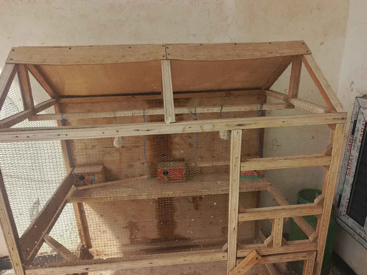 للبيع
عرض ٩٠سم
طول مترونص
وياه قاصات عدد٣
رائده سعر٣٥
بيع سريع
للاستفسار ***********
