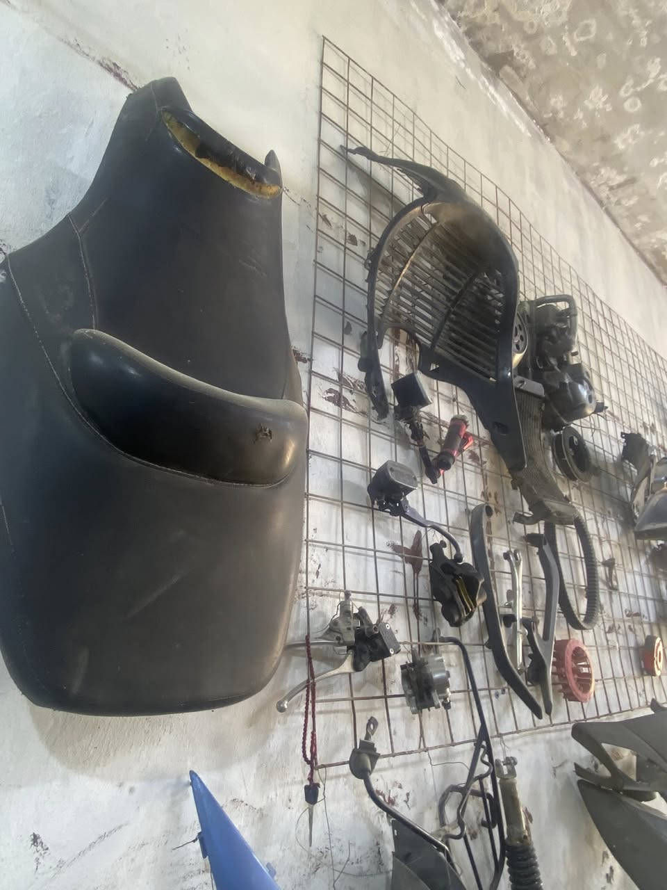 السلام عليكم تفصيخ تيماكس 11شتحتاج موجود وموجودة 11كاملة مفصخة   كرنك  سايز 20   بسعر مناسب ***********
