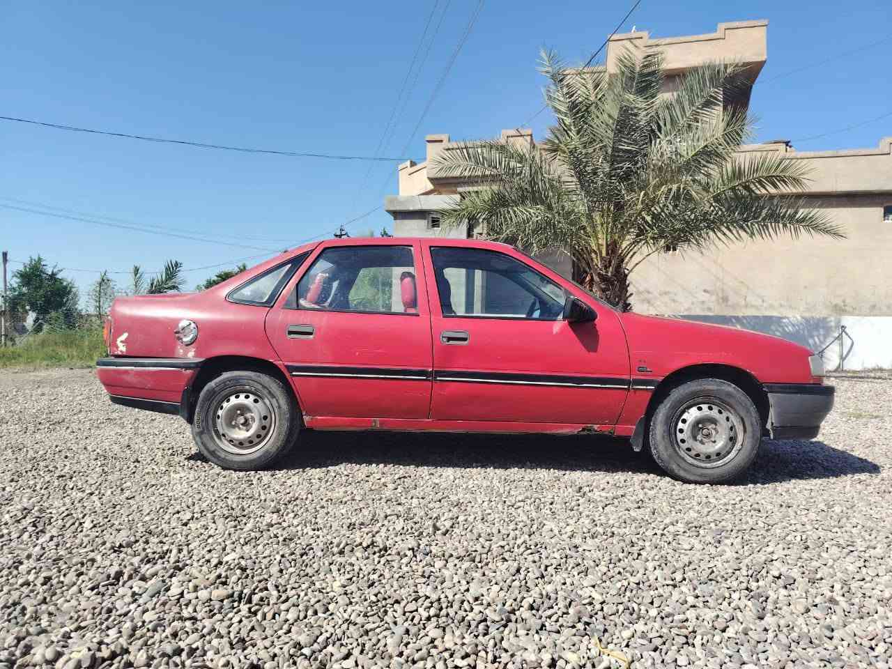سياره اوبل فكترا 16 دوش موديل 89 للبيع سعرها 27 وبي مجال رقم كركوك سنويه 27
رقم الهاتف ***********
