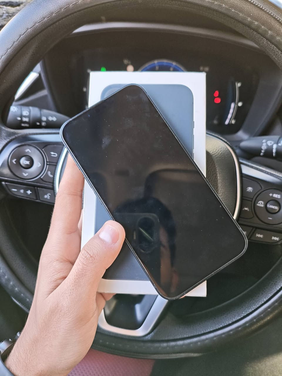 السلام عليكم
ايفون 13 عادي للبيع📲
بطارية 100🔋
ذاكرة 128
ضمان ماستر ينتهي 2026/7/18
نموذج M شرق اوسط
مكفول من كلشي
السعر 475 الف 
مكاني بغداد البياع 
*********** واتساب
