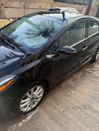 سيارة فورتي موديل 17 ماشية 79 ميل حادثها باب سائق    ايرباك  برده مكان...