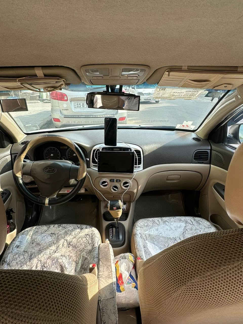 سلام عليكم
سياره اكسنت 2010 رقم بغداد للبيع السعر 105 وبيه مجال بسيط للطيبين .. او مراوس بكوري او ياباني السياره بيهه شخوط بسيطه السيارة كلش نضيفه التواصل الاتصال على الرقم  *********** بي واتساب والعنده مراوس يدزلي الصور والتفاصيل على الواتساب
