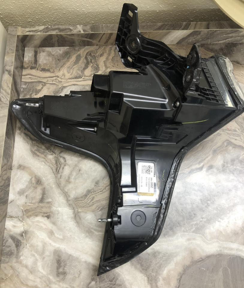 السلام عليكم ..غراض ايكونكس ٢٠٢٥ للبيع ..مع بك لايت ثابت ايمن لايكونكس خلفي عدد اثنان .. امريكي ..وخليجي .. بغداد موبايل   ***********
