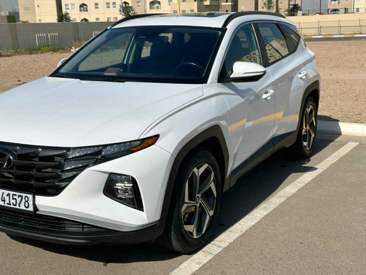 السلام عليكم للبيع فقط
هونداي توسان موديل 2024 
وارد امريكي رقم بغداد دولي تحويل مباشر 
حادث سطحي تبديل بنيد وجاملغ بدون صبغ نفس اللون وبارد بأخر  القماره 
السياره مواصفات SEL 
فتحه 
بصمه 
رادارات خلفي وجانبي وامامي 
جلد 
وبعد بيها هواي مواصفات 
مكان السياره بغداد /بسمايه 
بيع مستعجل
للاستفسار /***********
