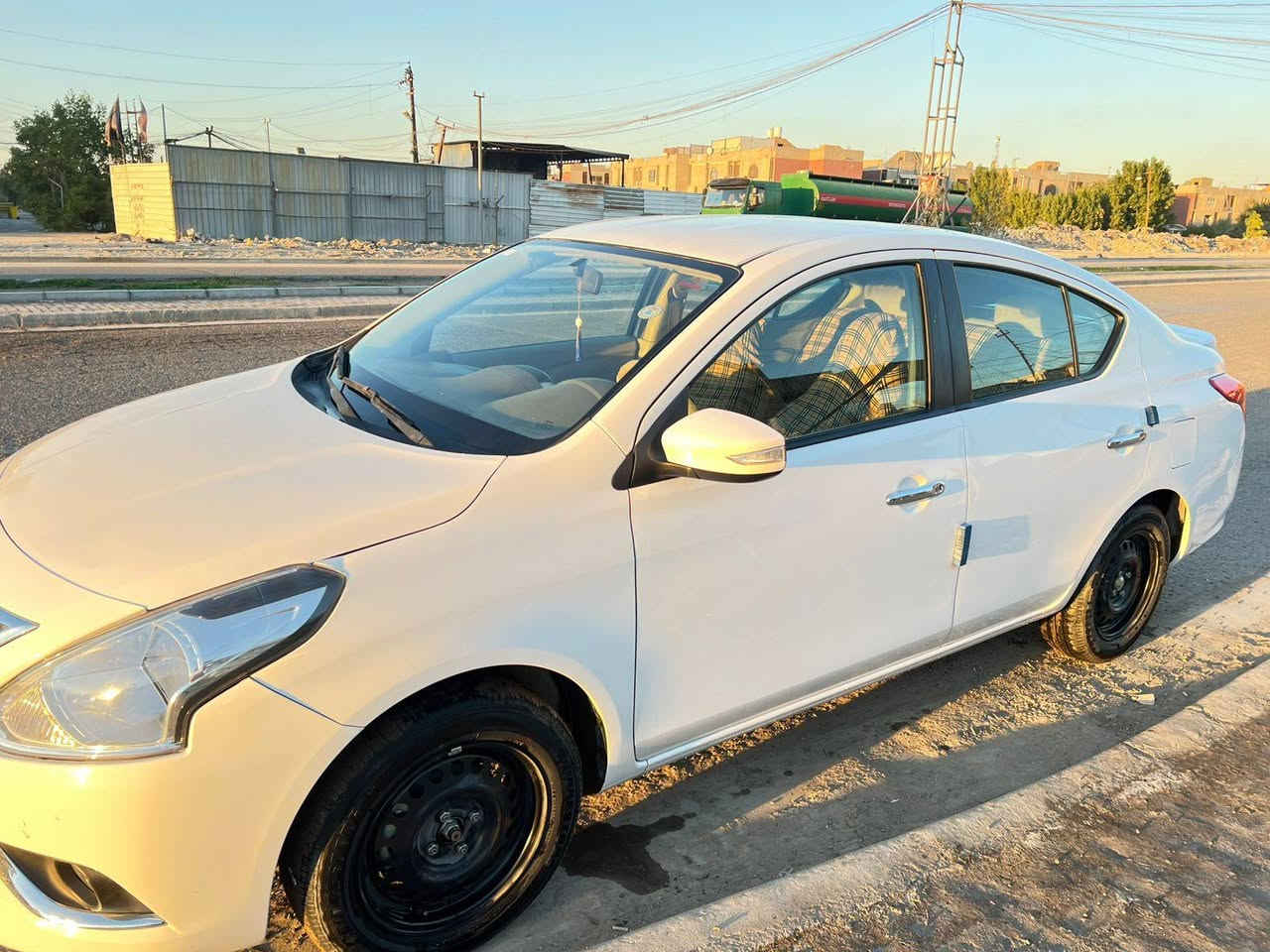 السلام عليكم سيارة نيسان سني مصري موديل 2025 السيارة كل حادث مابيهة مكفولة ماشية 52الف مكاني بغداد حي الجهاد السعر 125ورقة وبيهة مجال بسيط مكلف بنشر رقم صاحب السيارة ***********
