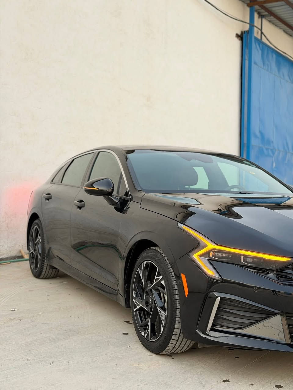 (داخل احمر) k5 GT Line 2025 

كي فايف موديل 2025 بدون ايرباك 

زيرو ماشيه 1 ميل  

محرك: 2500 تنفس طبيعي 

وارد : اميركا 

مواصفات  

1_بصمة 

2_بصمة ابواب 

3_تشغيل عن بعد 

4_لد امامي خلفي مع لايت عدسات 

5_رادار امامي خلفي وجانبي 

6_فول حساسات  360 

7_نقاط عمياء 

8_اشاير مري 

9_بانوراما 

10_تدفئة كشنات 

11_شحن واير لس 

12_سايد بريك كهرباء 

13 _اوتو هولد 

14_شاشه تدعم خرائط 

15 _فول تحكم ستيرن مع قياده ذاتيه 

16_تحكم وضعيات قياده 

17_مانع انزلاق 

18_تنبيه خروج مسار 

19_ شاشه تبريد متصل مع مسجل 

20_كشنات مختم gt line

21_سستم سماعات BOSE

دخول جديد مرقم اربيل كامل 

سياره شبر حافه جاملغ وشبر حافه بنيد صبغ فقط بدون ايرباك بدون دواخل 

بدون تبديل ليبل واحد شرط 

غراضه كلهن راجعات بلاديات 

باقي سياره كفالة عامه 

عنوان : بغداد  الدوره 

السعر :219

استفسار ***********
