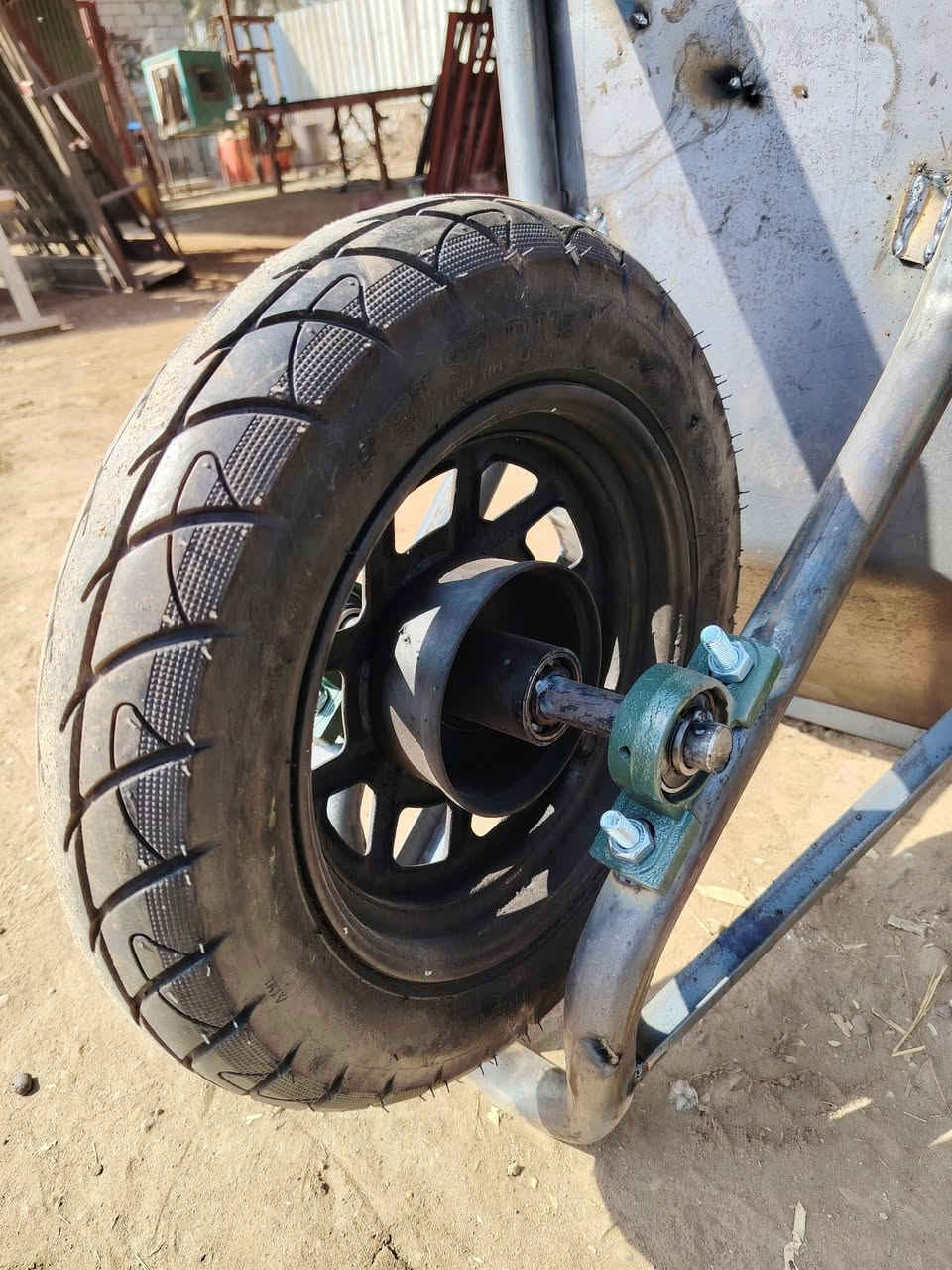 عرباين تسكام درجه اولى ✅
يتوفر خدمه توصيل لباب البيت 
حديد ثقيل 2 ملم وتاير دراجه وبرانكيت
مكان المحل حله ابو غرق قرب سيطره ابو غرق بشارع المالح محل حيدر الحداد ***********☎️
