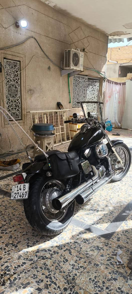 هوندا شادو سلشر 2004 رقم انكليزي سنوية لل2030 هزة جديدة
دراجة نضيفة ومحرك مامفتوح 
فقط بيها دخنة خفيفة بل خانة الاولى تروح وتجي
مكاني بصره صالحيه
سعر 18 وبيه مجال 
رقمي ***********
