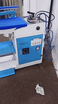 السلام عليكم
البيع جهاز مكوه اخو جديد

الله شهد مستخدم قليل

***********
