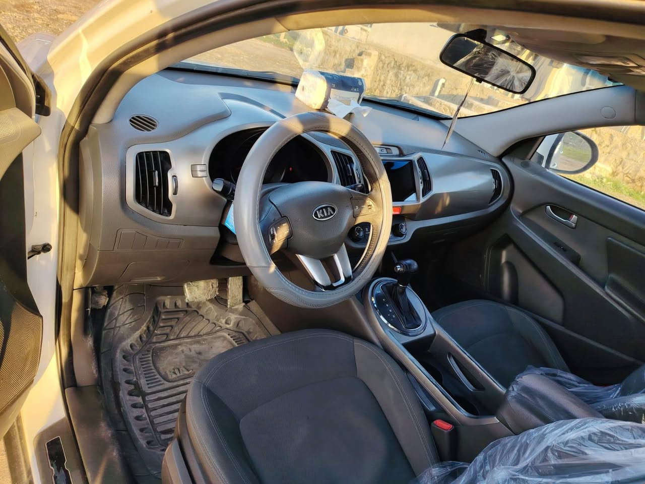 للبيع سبورتج موديل 2011رقم اربيل جديد سنويه جديد هزه جديد فول مواصفات كير تماتيك اشاير بل امري ويل كب بنوراما محرك لاصرف ولانفخ بدون صبغ شر ط السعر 142$وبي مجال لاستفسار على الرقم *********** المكان زمار
