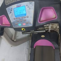 جهاز جري • بحالة جيدة • يتحمل ١٥٠ كيلو