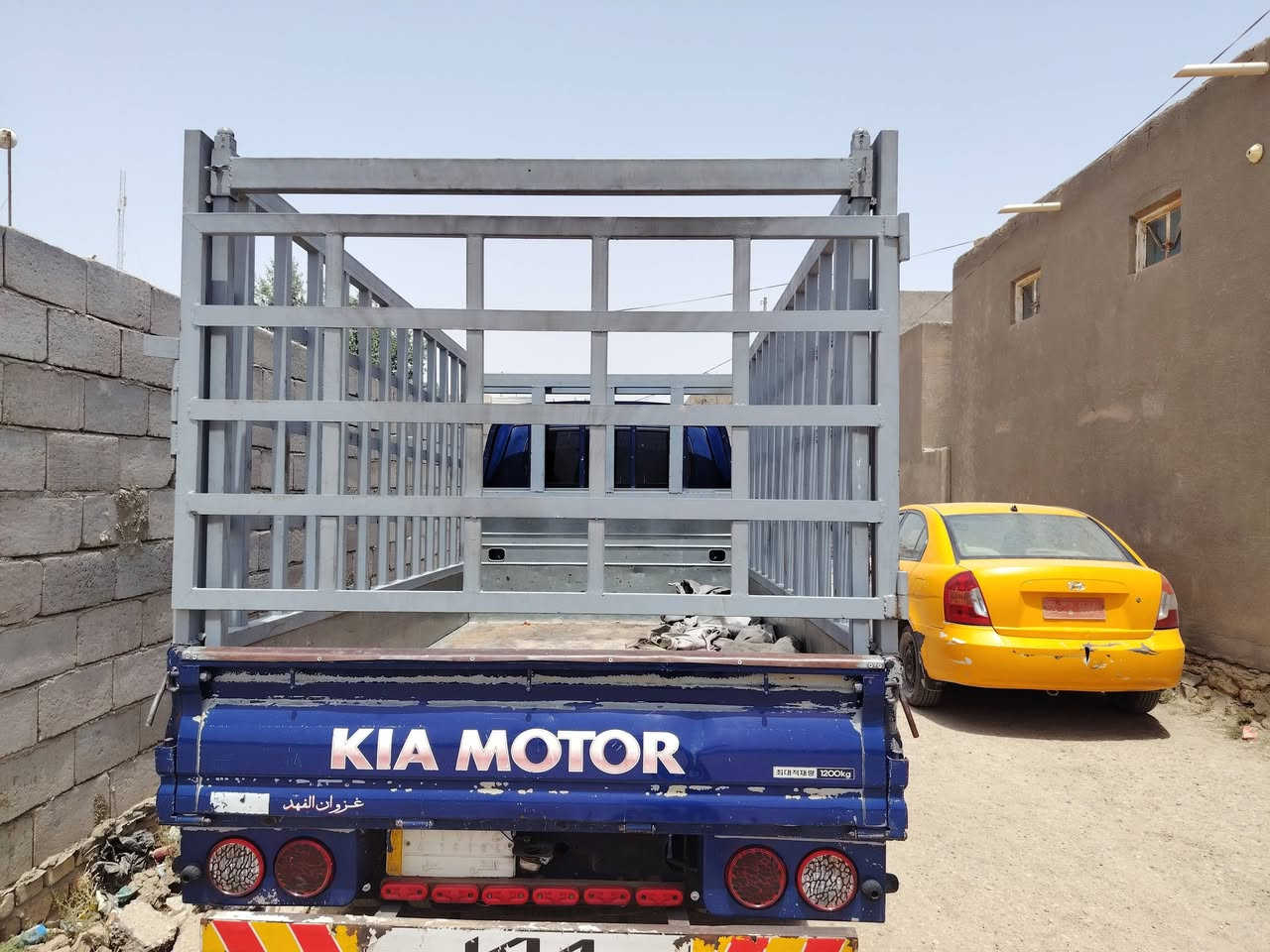 سلام عليكم محجر كيا فحل للبيع ارتفاع ١٢٥ محجر جديد لاخياس ولازنجار ***********
