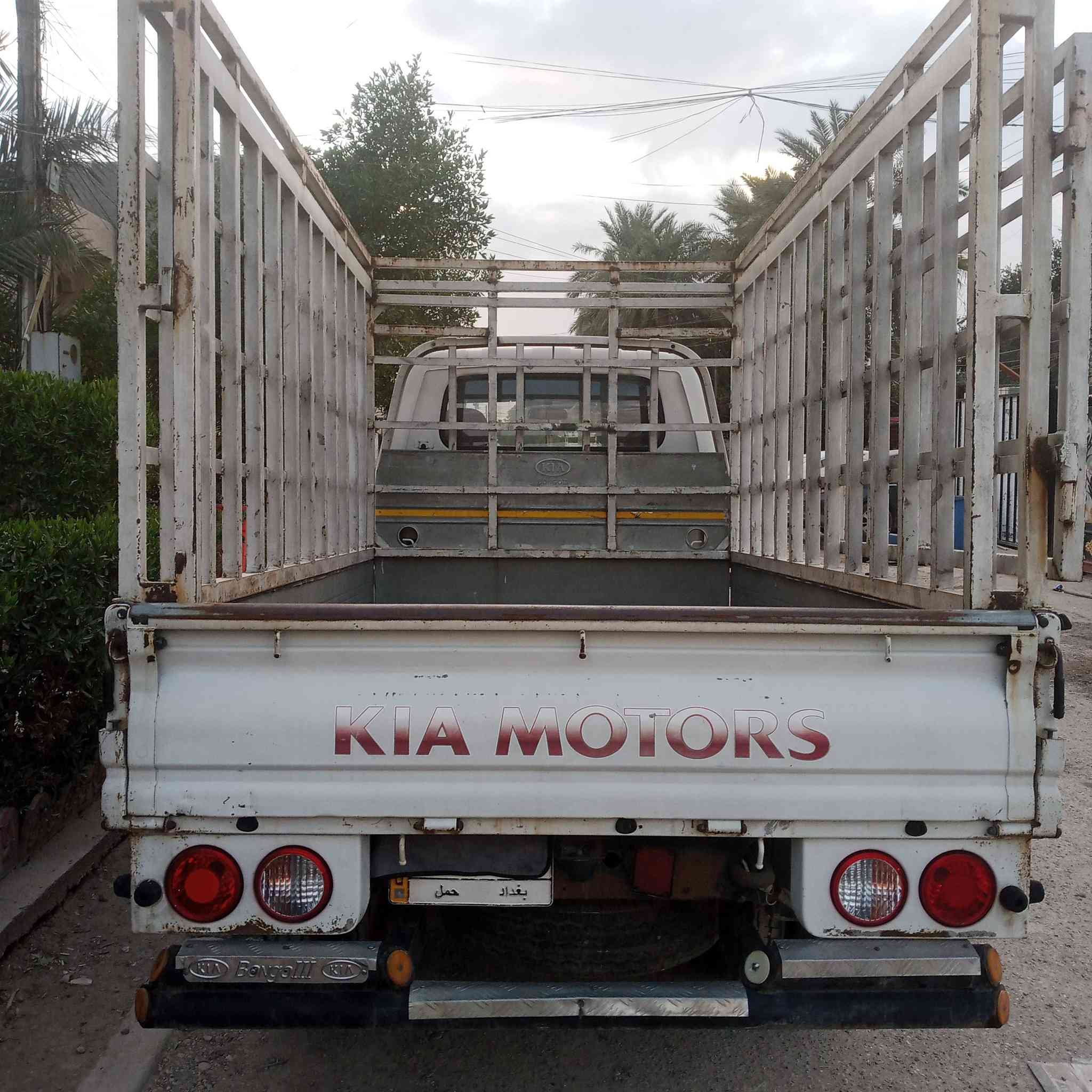 السلام عليكم  كيا فحل للبيع موديل 2016 السيارة مكفولة من الحادث عدا طخة خفيفه أسفل  باب السائق كير ومحرك بحالة ممتازة مكان السيارة بغداد الكرخ سنويا لغاية 2029 السعر 135 $ ورقة للاتصال رقم ***********
