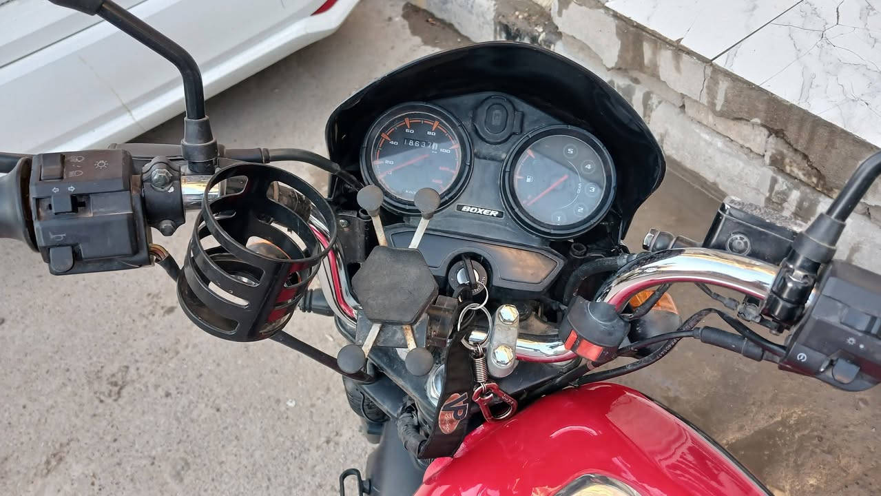 🔴 مستعجل ضرووري 🔴
للبيع دراجة بوكسر 21 مرقمة رقم بغداد انكليزي وهزة جديدة .. الدراجة نظيفة كل شي بيها شغال فقط الدشبول السعر 1950 وبيها مجال .. التواصل على ***********
