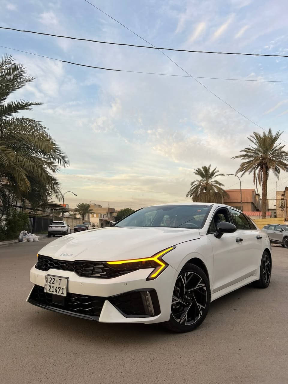 السلام عليكم للبيع او مراوس حسب القناعه
اسم السياره: KIA K5 
فئة السياره: جيتي لاين
موديل: 2025
محرك: 2500
رقم اربيل بأسمي هزه جديده فقط تحويل
ممشى السياره 12 الف 
مواصفات السياره فول 1/1 عدا البنوراما.
-الصندوق الذكي يفتح عند الاقتراب
-بصمة ابواب
-تشغيل عن بعد
-شاشه ديجيتال متصله كار بلي 
-رادار امامي وخلفي وجانبي + حساسات خلفيه واماميه وبريك طوارئ
-هاندبريك بصمه 
تبريد وتدفئة كشنات+ تدفئه ستيرن 
-شحن واير ليس
-لد نهاري + منضومة زنون + بك لايت لد 
-تحكمات ستيرن + مثبت سرعه + تحديد مسار
-4وضعيات قياده بالماوس
-اوتو هولد للتوقف الالكتروني
-3 كاميرات ٢ خلفيات وحده اماميه
حادث السياره مثل مموضح بالصور جاملغ وشويه من البنيد سياره جديده بعده نايلون الشركه بيها
رقم صاحب السياره: ***********
العنوان: بغداد حي القاهره
