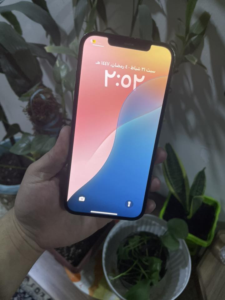 12 برو ماكس ذاكره 256 بطاريه 87
دبل خط كله بلادي فقط واكع وضهر نكسر وطلع شعار كمره 
فيس ايدي كامرات اتصال مايكات كله شغال 
مكفول من اي عطل كامل مكمل 
وسعره بفلس ونص 360 الف 
سعره 360 الف كلش مناسب اذا لكييت ارخص منه بلعافيه 
بغداد الدوره 
***********
