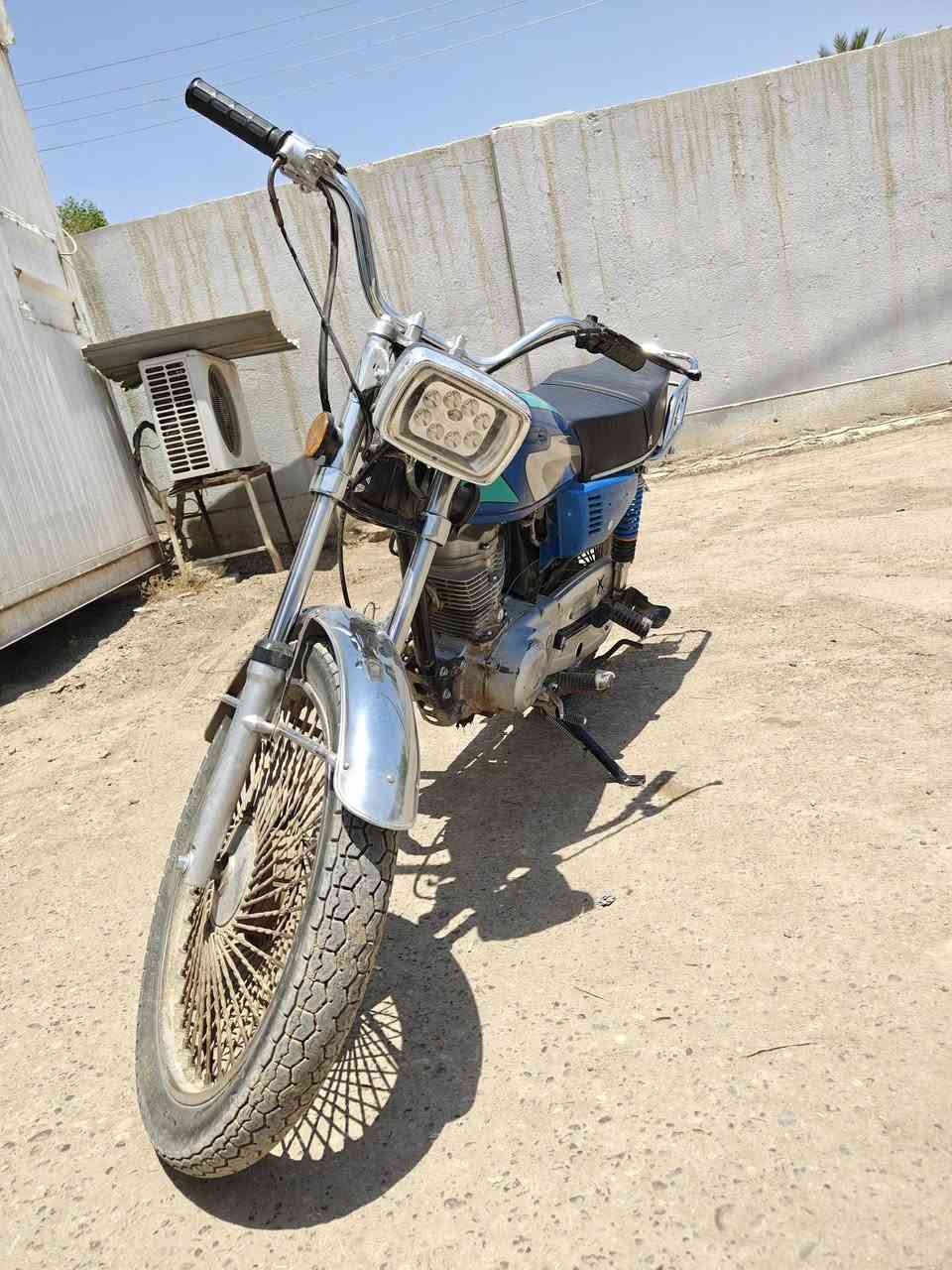 دراجة للبيع  الغراض نامةو شاصي والمكينة تايكر ١٩ محرك قوي كلك بيها بليته ورقم شاصي
الدراجة على ايدي معمرهه راضهه كامل اصلي سعرها ٣٢٥ و وبيها مجال بسيط 
مكاني بابل ـ الهاشمية 
المو شراي لا يتعبني 
*********** متواجد واتساب وماسنجر
