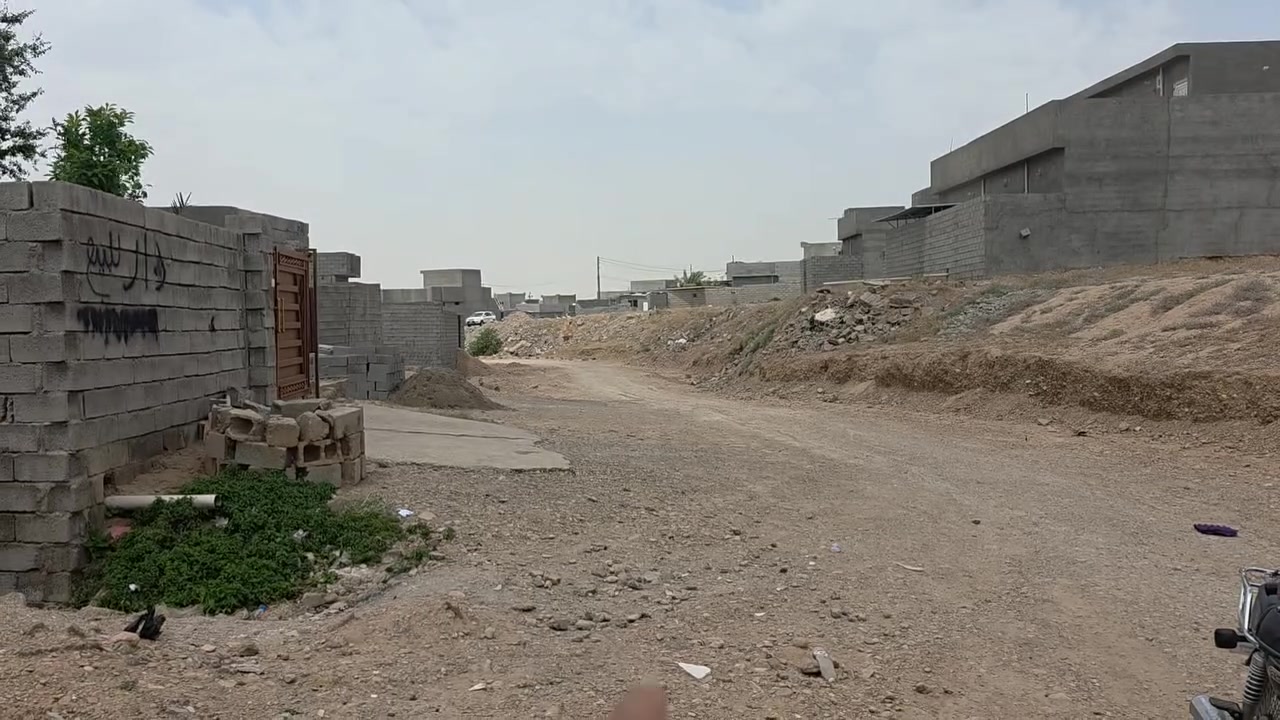 هيكل للبيع في جلولاء حي التجنيد  قرب مدرسة التجنيد الطابقين 
تتوفر كافة الخدمات ماء وكهرباء وجاري التبليط تحت الانشاء
مساحته 350 متر 
سعر جداً مناسب 22 قابل لتفاوض
الاستفسار مراسلة الصفحه او الاتصال ***********
